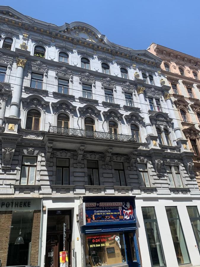 Grosszuegiges Apartment Mit Lounge Naehe Naschmarkt Vienna Exterior photo
